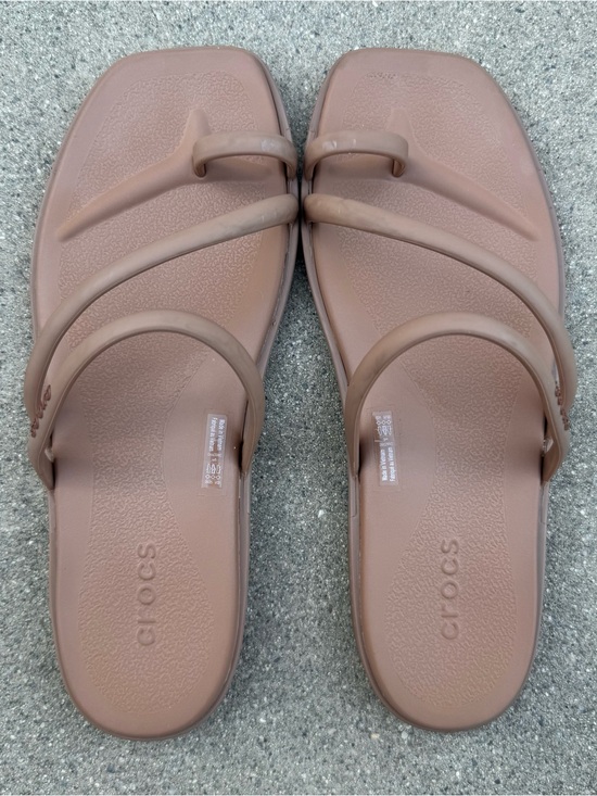 CROCS Shoes - CROCS Miami Toe Loop Sandals in Milk Chocolate Women’s Size 6